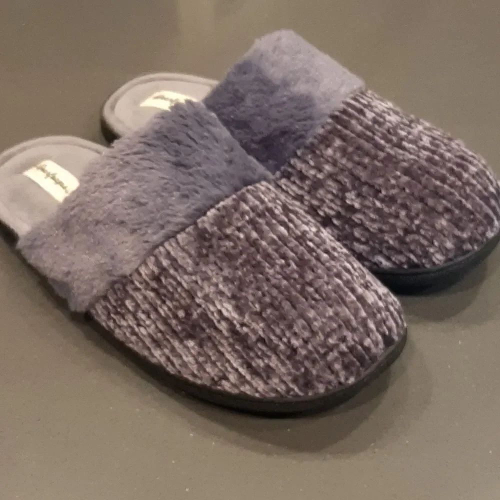 Dearfoams Purple Slippers with Faux Fur